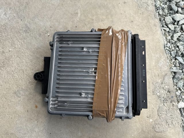 bontott BMW 3 E90 Motorvezérlő