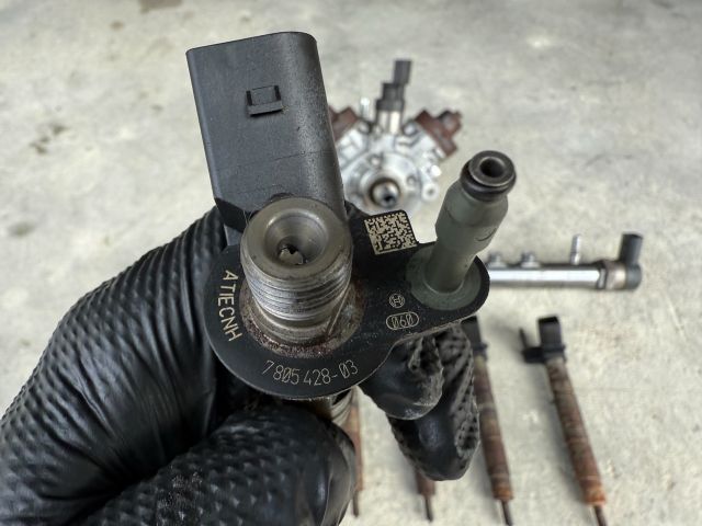 bontott BMW 3 E90 Nagynyomású Szivattyú