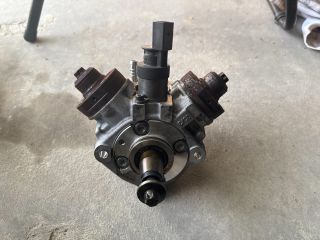 bontott BMW 3 E90 Nagynyomású Szivattyú