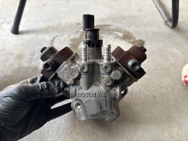 bontott BMW 3 E90 Nagynyomású Szivattyú