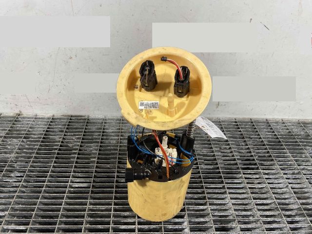 bontott BMW 3 E90 Üzemanyag Szivattyú