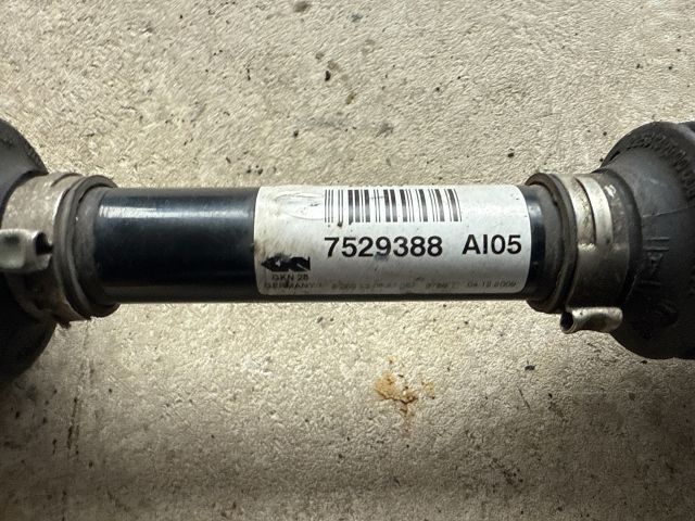 bontott BMW 3 E90 Bal Féltengely