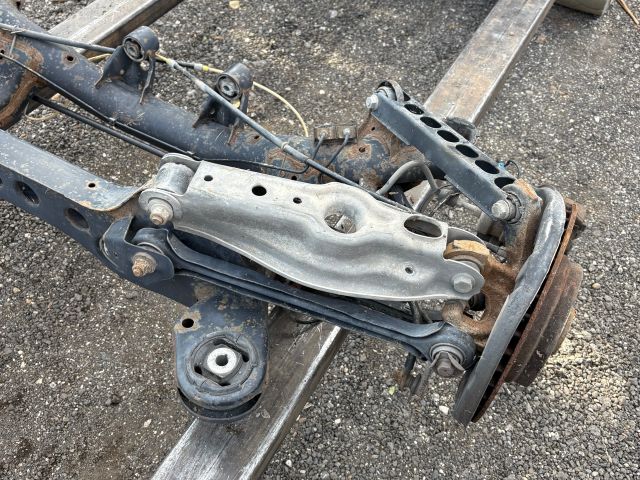 bontott BMW 3 E90 Hátsó Futómű (Részeivel)