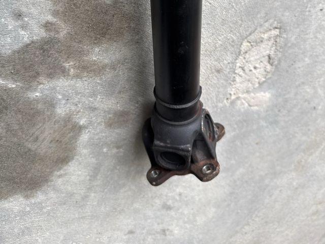 bontott BMW 3 E90 Kardántengely