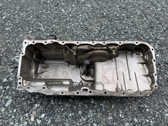 bontott BMW 3 E90 Olajteknő