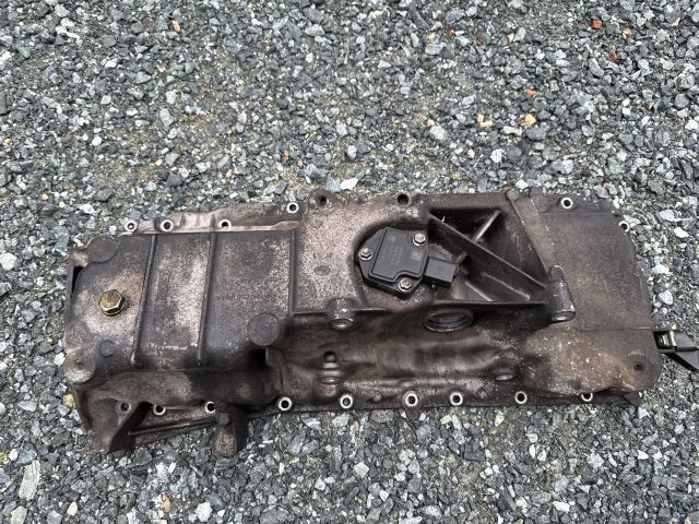 bontott BMW 3 E90 Olajteknő