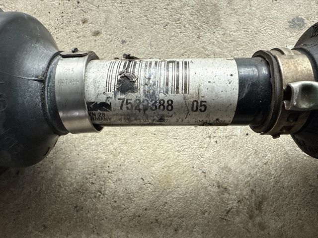 bontott BMW 3 E90 Bal Féltengely