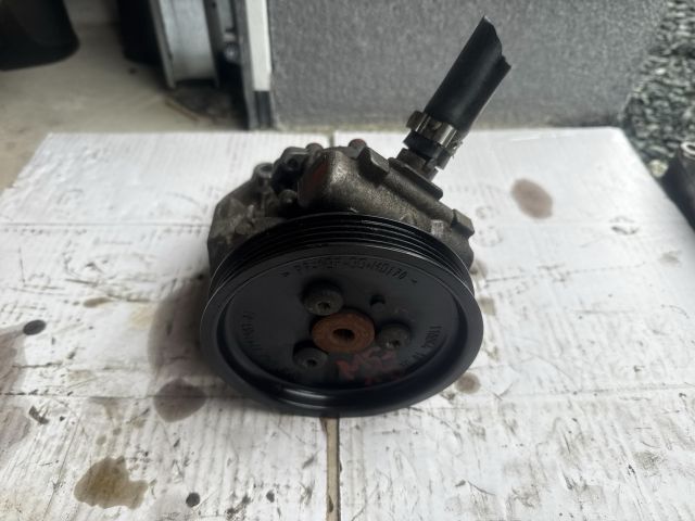 bontott BMW 3 E90 Kormányszervó Motor (Hidraulikus)