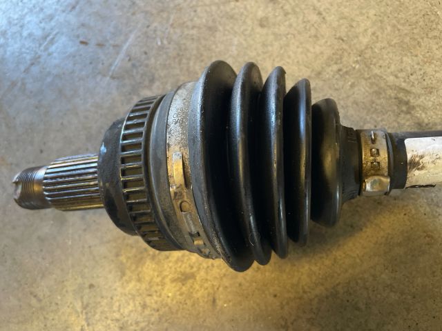 bontott BMW 3 E90 Bal Féltengely