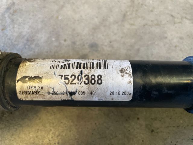 bontott BMW 3 E90 Bal Féltengely