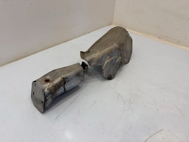 bontott BMW 3 E90 Leömlő Hővédő Lemez