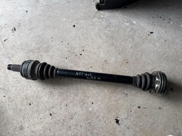 bontott BMW 3 E90 Jobb hátsó Féltengely