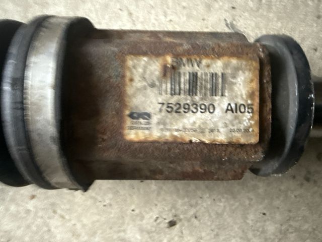 bontott BMW 3 E90 Jobb Féltengely