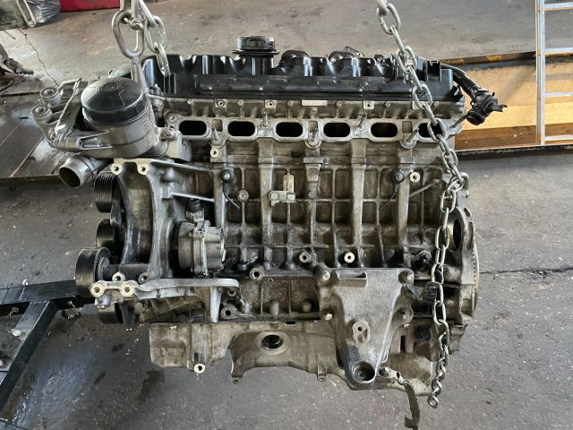 bontott BMW 3 E90 Motor (Fűzött blokk hengerfejjel)