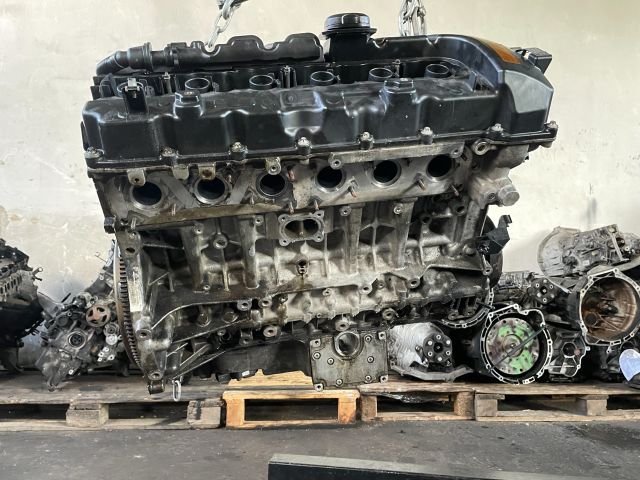 bontott BMW 3 E90 Motor (Fűzött blokk hengerfejjel)