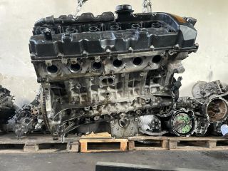 bontott BMW 3 E90 Motor (Fűzött blokk hengerfejjel)