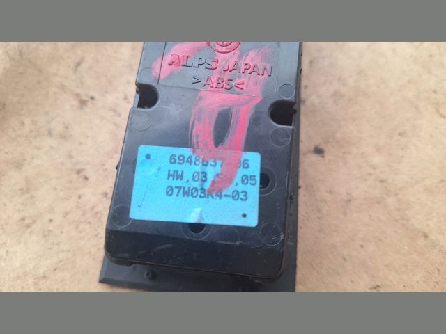 bontott BMW 3 E90 Ablakemelő Kapcsoló Négyes / Kettes