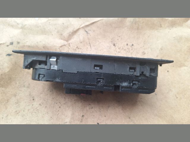 bontott BMW 3 E90 Ablakemelő Kapcsoló Négyes / Kettes