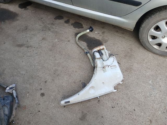 bontott BMW 3 E90 Ablakmosó Tartály