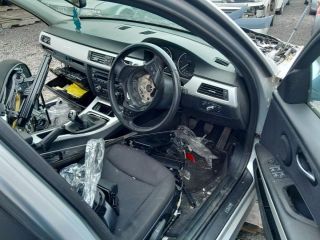 bontott BMW 3 E90 Ablakmosó Tartály