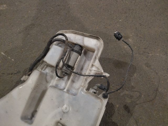 bontott BMW 3 E90 Ablakmosó Tartály