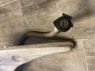 bontott BMW 3 E90 Ablakmosó Tartály