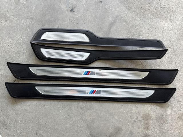 bontott BMW 3 E90 Ajtó Díszléc Szett