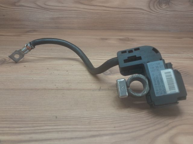 bontott BMW 3 E90 Akkumulátor Saru Elektronikával