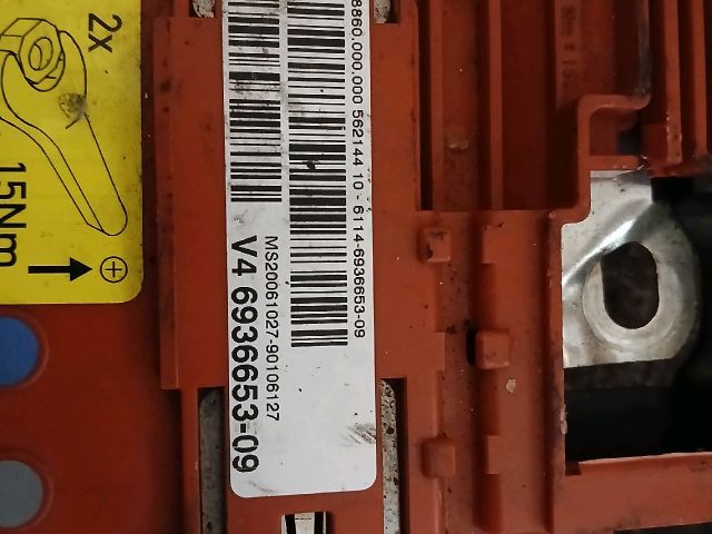 bontott BMW 3 E90 Akkumulátor Saru Elektronikával