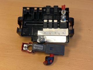 bontott BMW 3 E90 Akkumulátor Saru Elektronikával