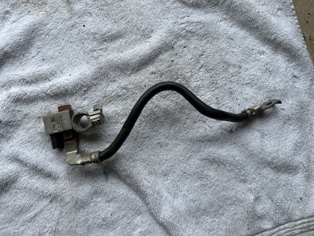 bontott BMW 3 E90 Akkumulátor Saru Elektronikával