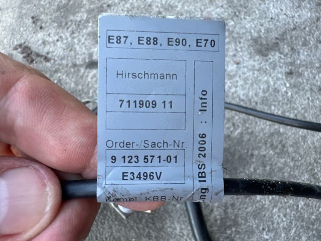 bontott BMW 3 E90 Akkumulátor Saru Elektronikával