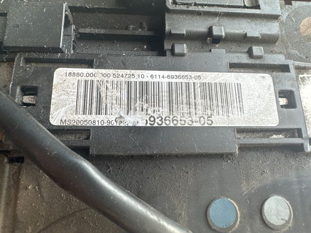 bontott BMW 3 E90 Akkumulátor Saru Elektronikával