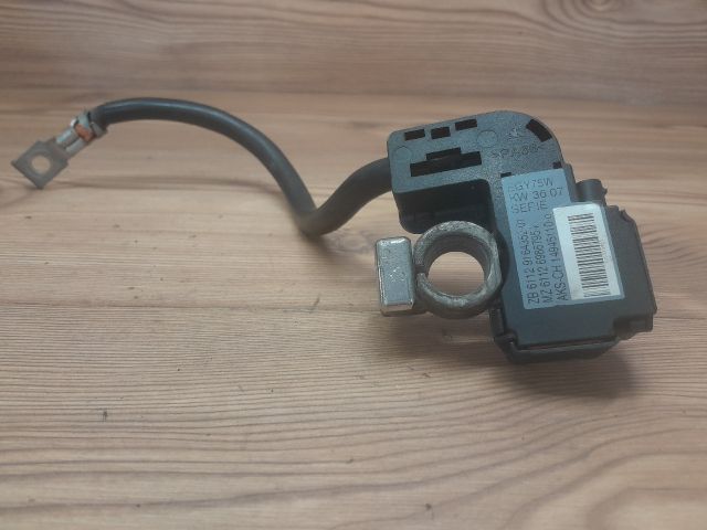 bontott BMW 3 E90 Akkumulátor Saru Elektronikával