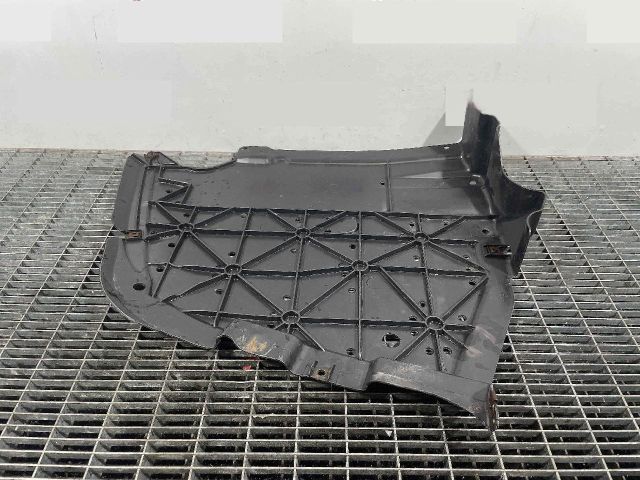 bontott BMW 3 E90 Alsó Motorburkolat