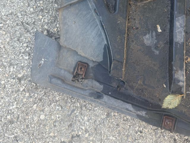 bontott BMW 3 E90 Alsó Motorburkolat