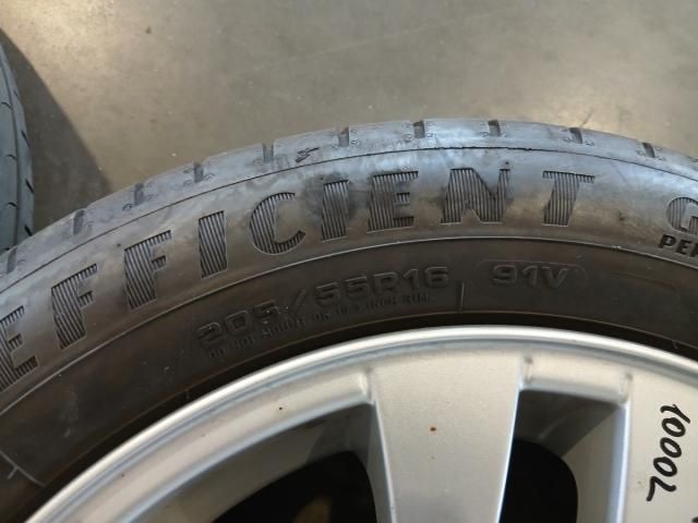 bontott BMW 3 E90 Alufelni Szett Gumival