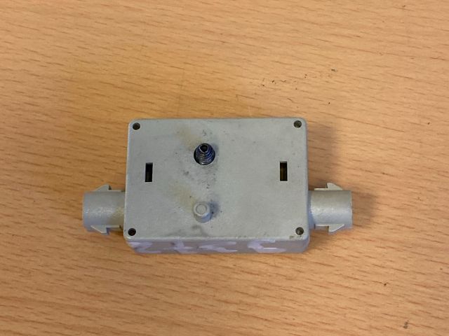 bontott BMW 3 E90 Antenna Erősítő