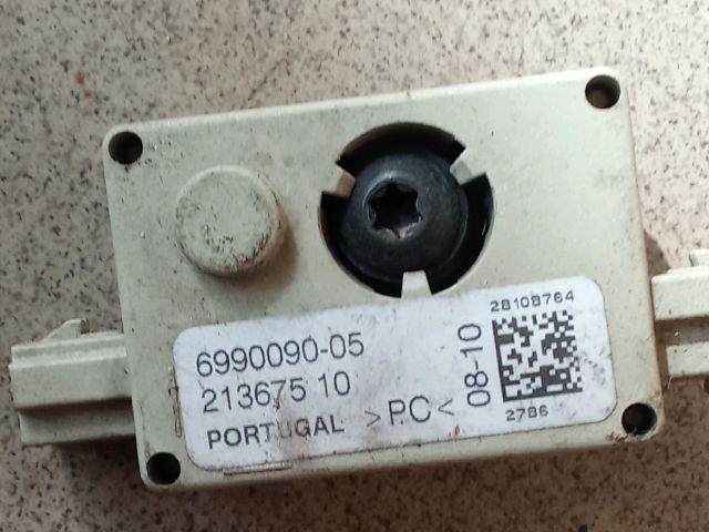 bontott BMW 3 E90 Antenna Erősítő