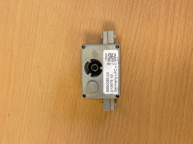 bontott BMW 3 E90 Antenna Erősítő