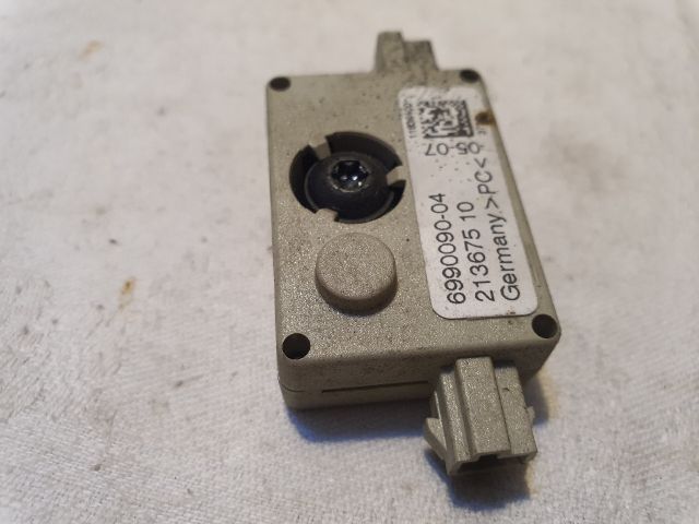 bontott BMW 3 E90 Antenna Erősítő