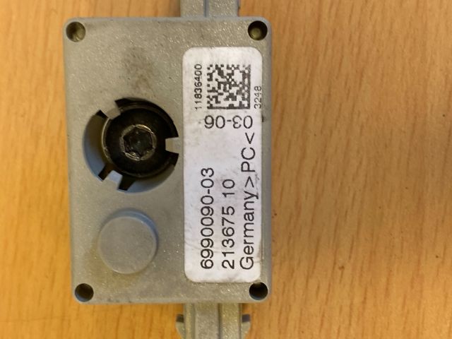 bontott BMW 3 E90 Antenna Erősítő