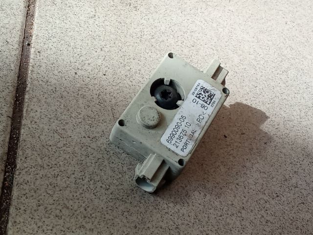 bontott BMW 3 E90 Antenna Erősítő