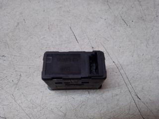 bontott BMW 3 E90 AUX Csatlakozó