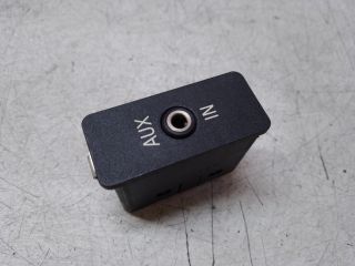 bontott BMW 3 E90 AUX Csatlakozó