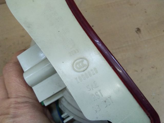 bontott BMW 3 E90 Bal Belső Hátsó Lámpa