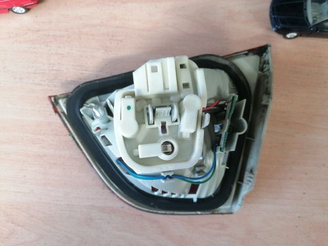 bontott BMW 3 E90 Bal Belső Hátsó Lámpa