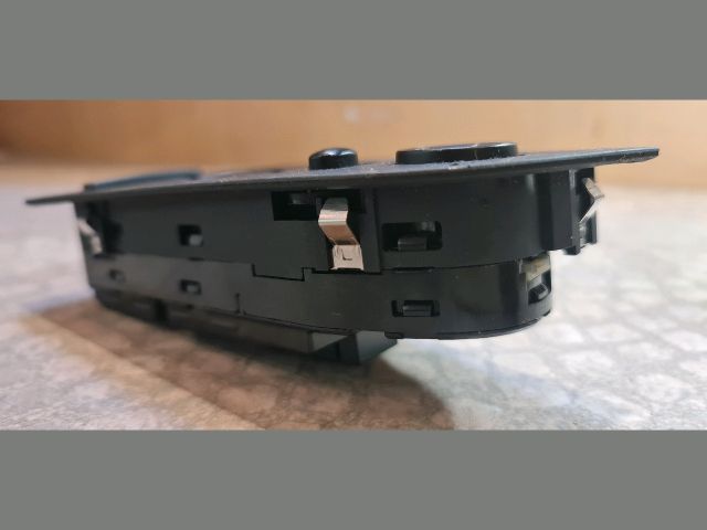 bontott BMW 3 E90 Bal első Ablakemelő Kapcsoló