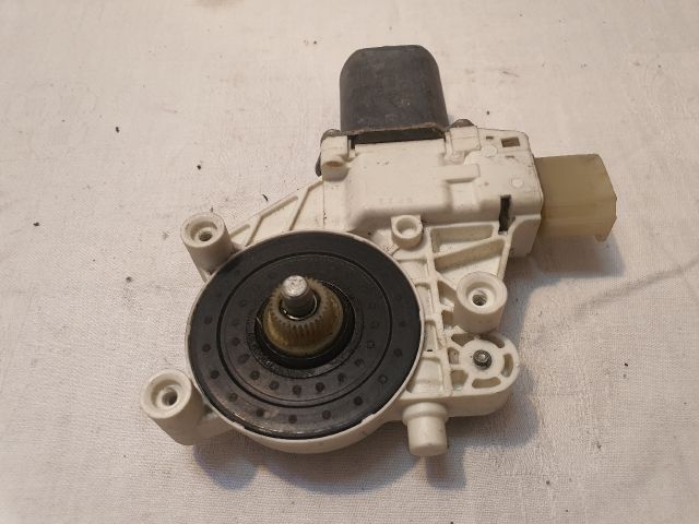 bontott BMW 3 E90 Bal első Ablakemelő Motor