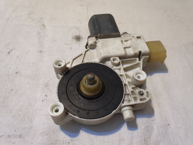 bontott BMW 3 E90 Bal első Ablakemelő Motor